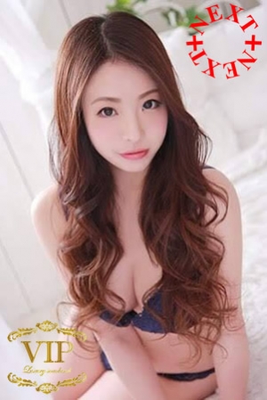 万里香(25歳)